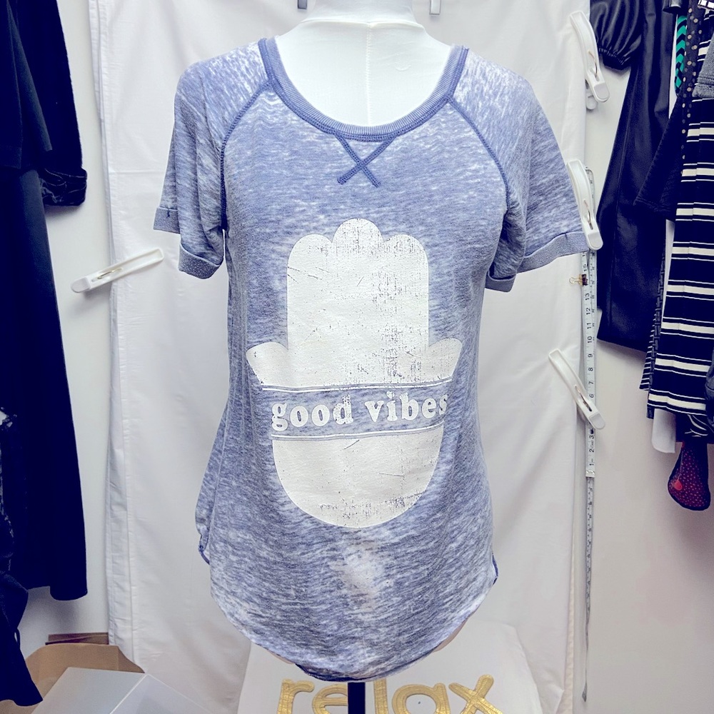 Cute “Good Vibes” Women’s T-shirt BOHO Surfer Cali